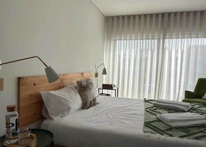 招待所 Autor 孔迪镇