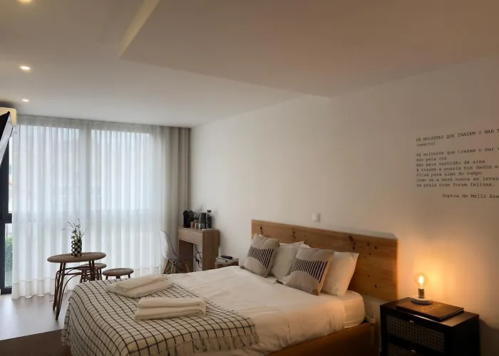 招待所 Autor 孔迪镇